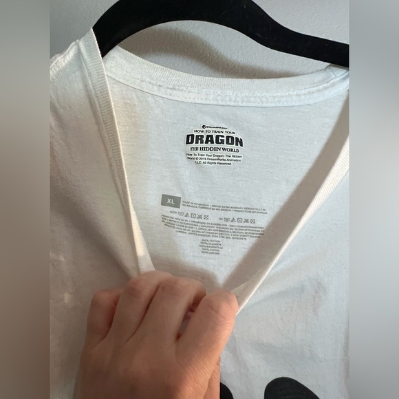 DreamWorks How to Train Your Dragon Shirts (Toothless + Light Fury, XL, Unisex) - Picture 3 of 4